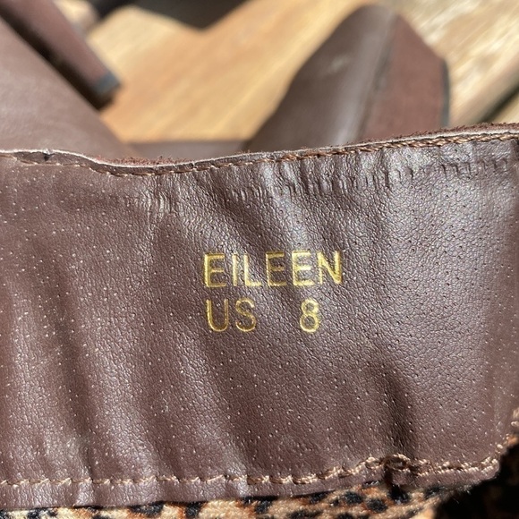 Shoedazzle Eileen boots high heel faux suede buckle detail size 8 - Picture 3 of 11